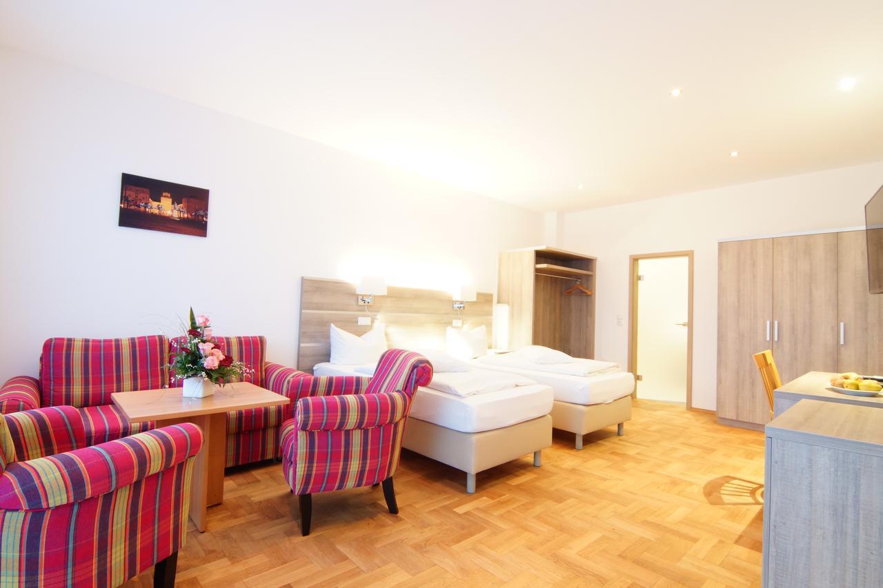 Hotel Spitzenpfeil Michelau in Oberfranken Экстерьер фото