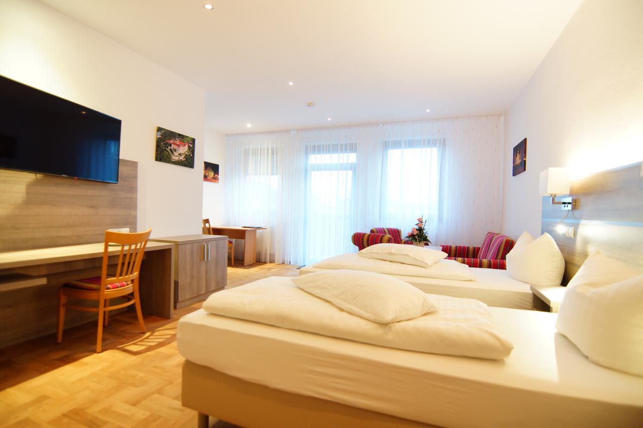 Hotel Spitzenpfeil Michelau in Oberfranken Экстерьер фото