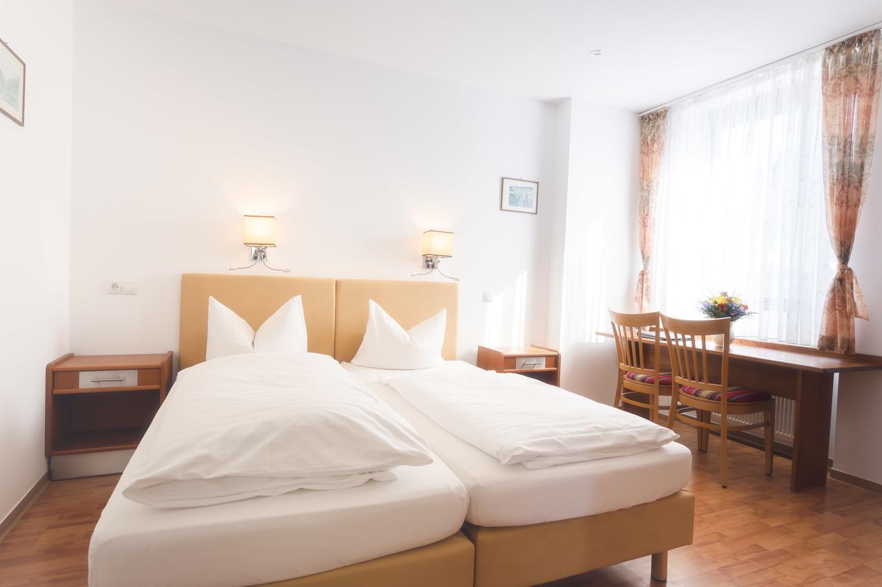 Hotel Spitzenpfeil Michelau in Oberfranken Экстерьер фото